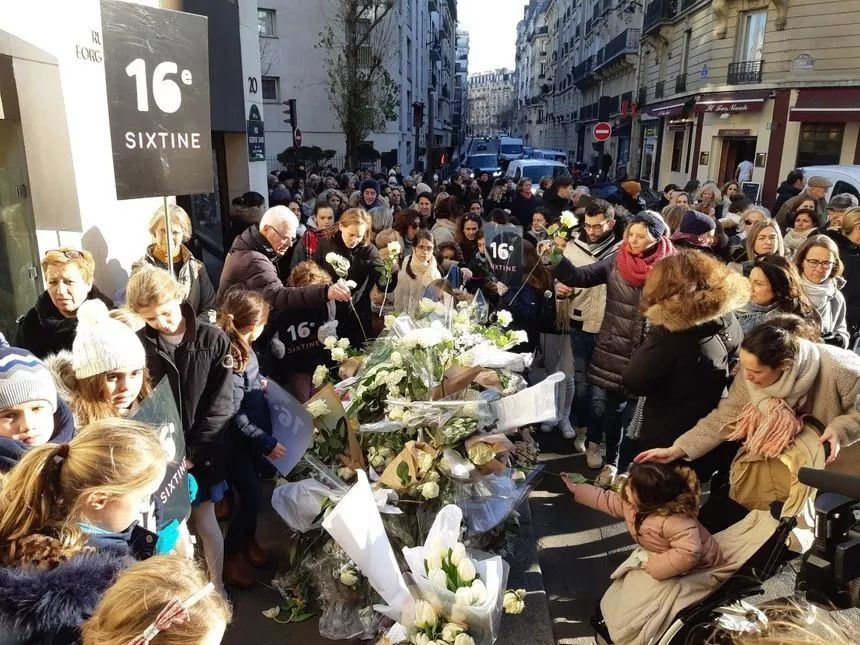 9 岁女童被奔驰车撞死 (一岁女童被司机撞倒导致不治死亡)