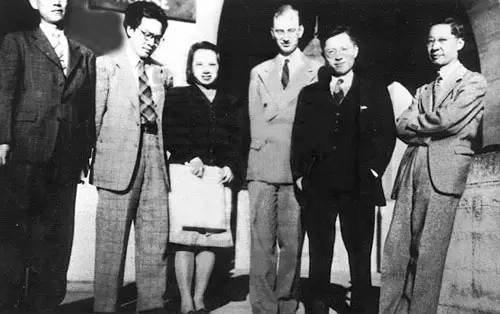 译史｜|老舍的恩怨译者：《骆驼祥子》在美国