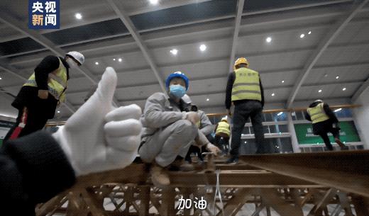 老外围观火神山：上帝在七天内创造宇宙，我认为上帝就是中国人