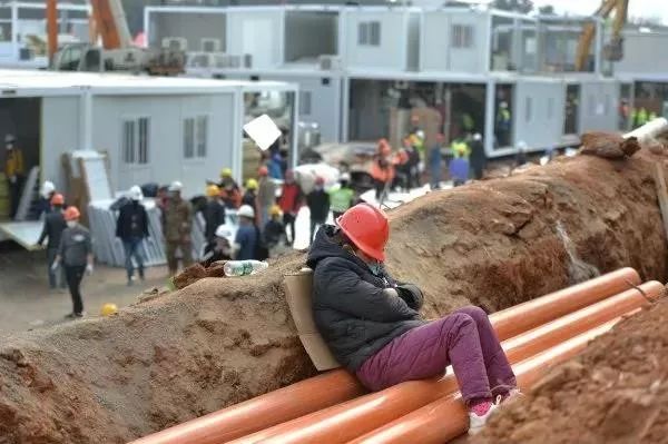 抗疫一线年轻人做出的努力,年轻人坚守抗疫一线