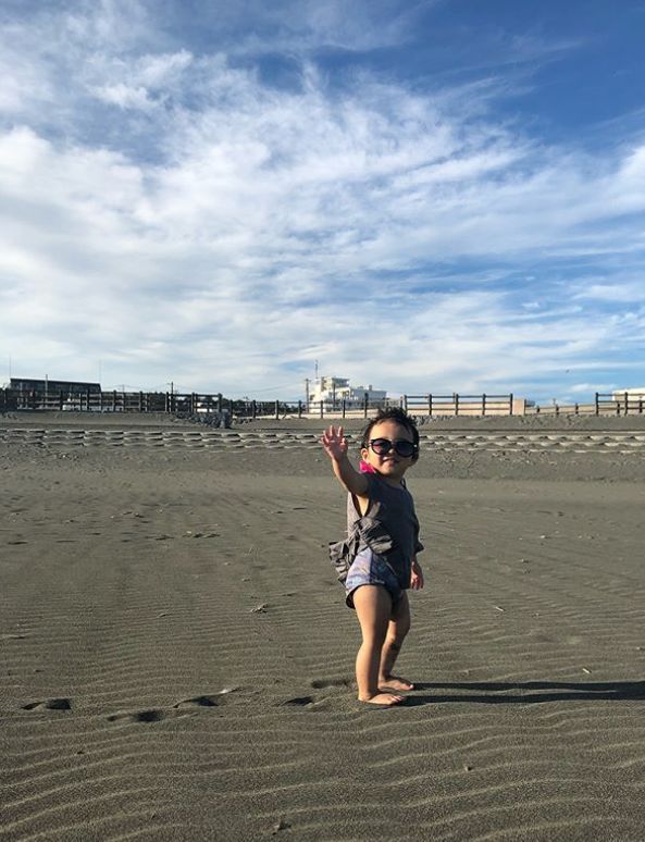 日本一年轻妈妈每天狂晒女儿“丑照”，看到第1张就笑炸了！是亲妈吗哈哈哈…