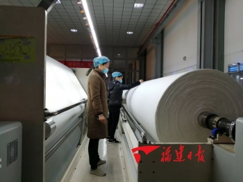 福建服装企业紧急转产防护服口罩,福建口罩转产