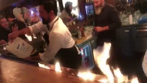 网红餐厅土味表演,网红餐厅的土味表演