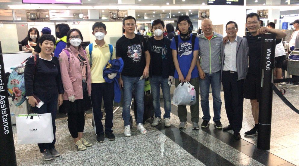 杭州男子连续上了24小时班,结束直奔快递点!有批来自澳洲的快递天天往浙江送