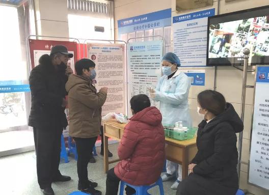 抗击疫情我们都在并肩作战,抗击疫情众志成城我们齐行动