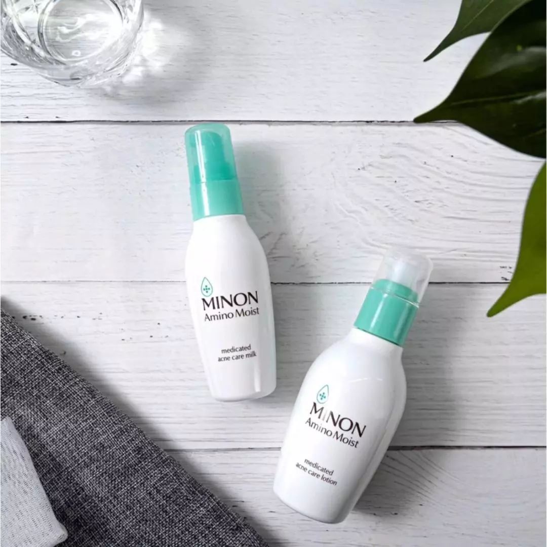 有了水乳精华脸嫩了,有了这些护肤品会更年轻