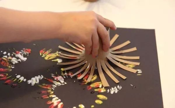 适合三个人玩的室内游戏大全,适合室内游戏的100种玩法