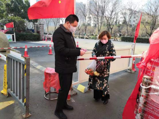 靠前指挥战疫线,向疫线集结