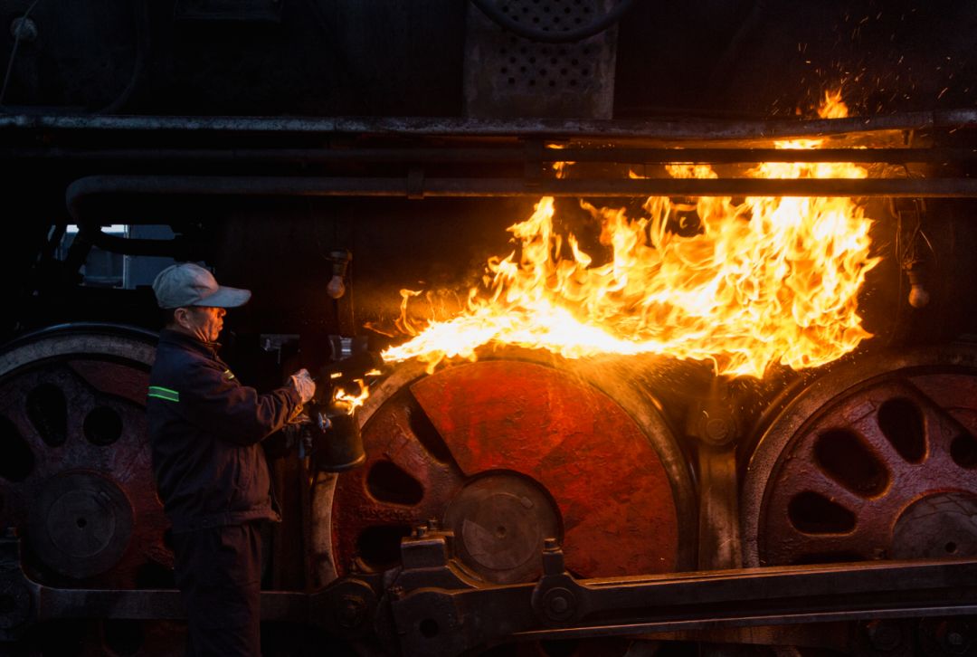 中国蒸汽机车纪录片,拍摄中国的最后一辆蒸汽机车