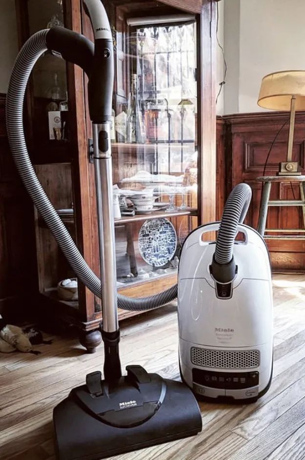 日常生活中的时尚博主,一个居家上班的博主