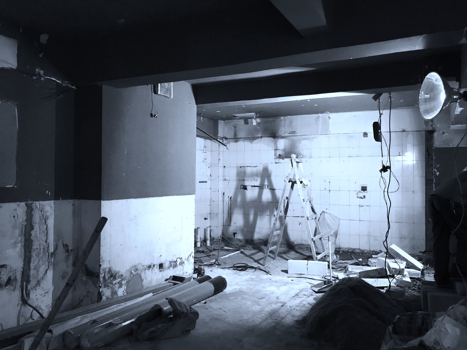 负空间设计丨69㎡的海明威小酒吧