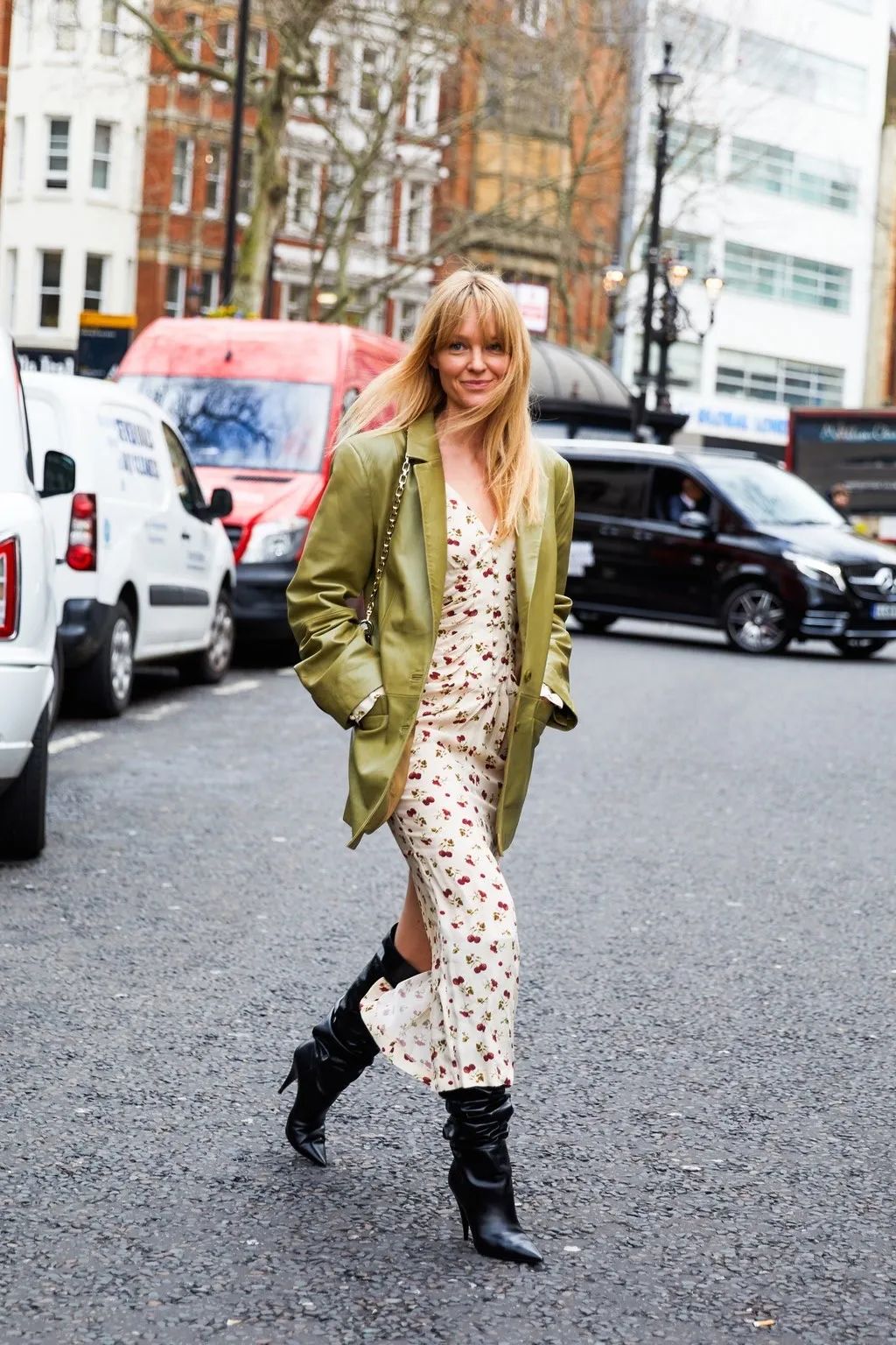 今年最值得买的三件衣服,质量很好的过时款衣服值得买吗