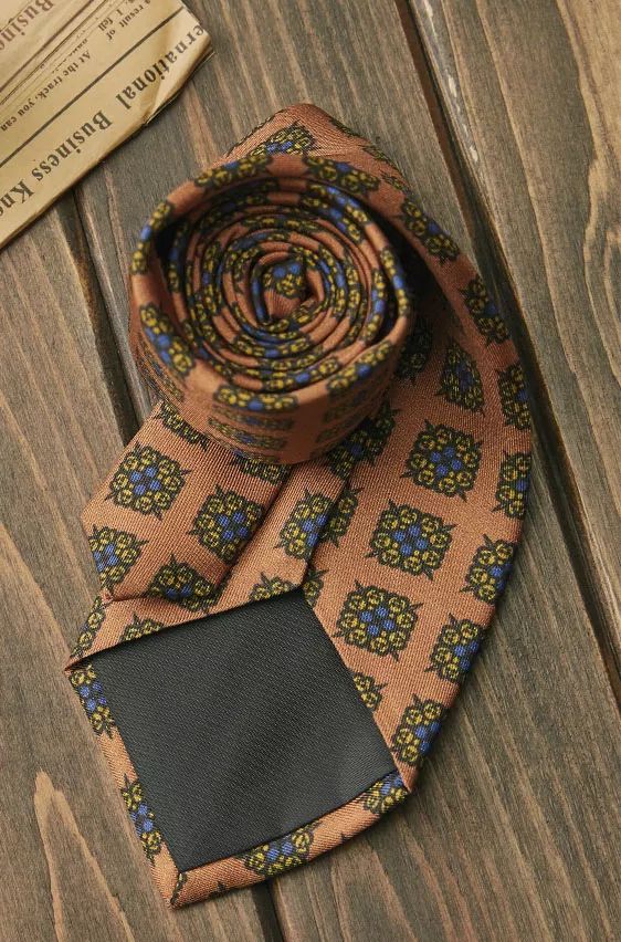 男人去办公室上班时应该把「佩剑」藏在哪儿？｜基本款