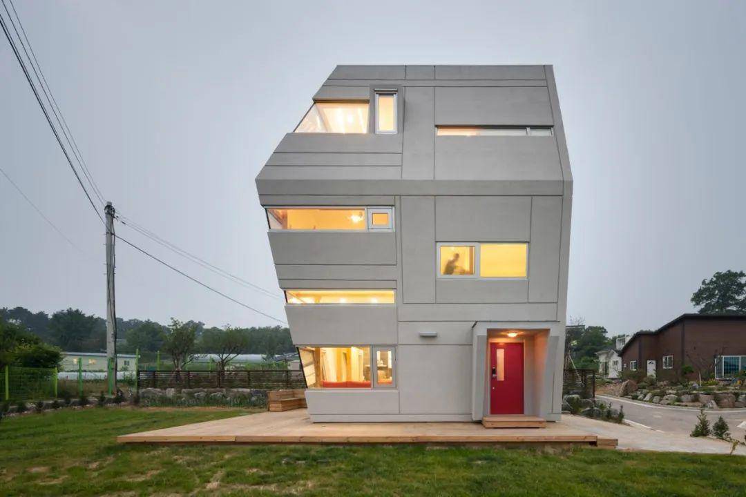 52岁“韩版高晓松”当奇葩建筑师，因为设计辣眼气哭同行：求你回去画画吧