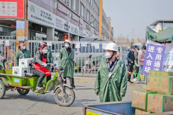 洞泾镇一线战“疫”(0302)——近600家商铺3天内“扎堆”复活!大体量九洲世贸综合批发市场如何做好疫情防控?