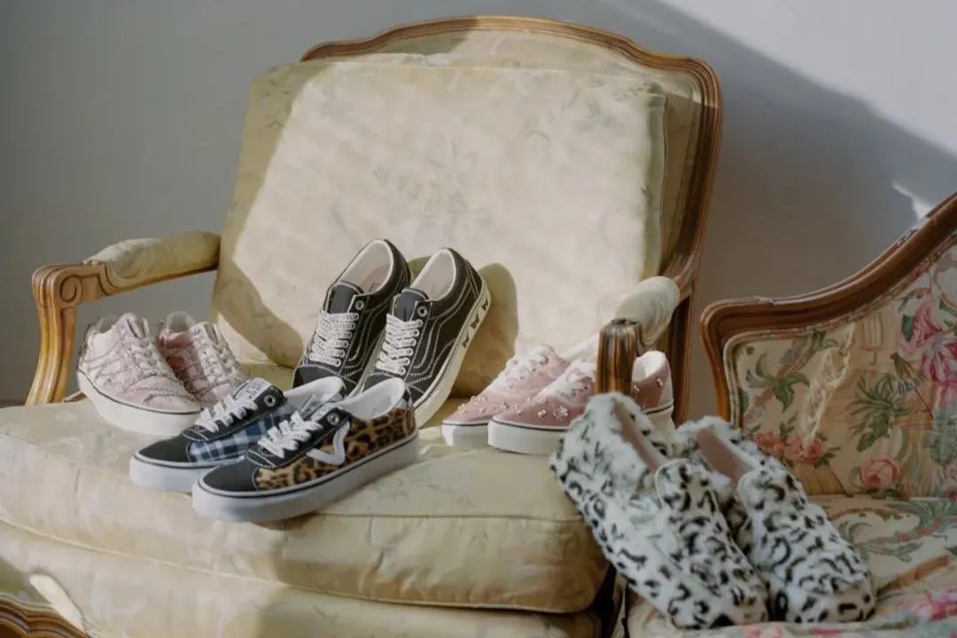 kfc联名鞋子,kfc炸鸡联名