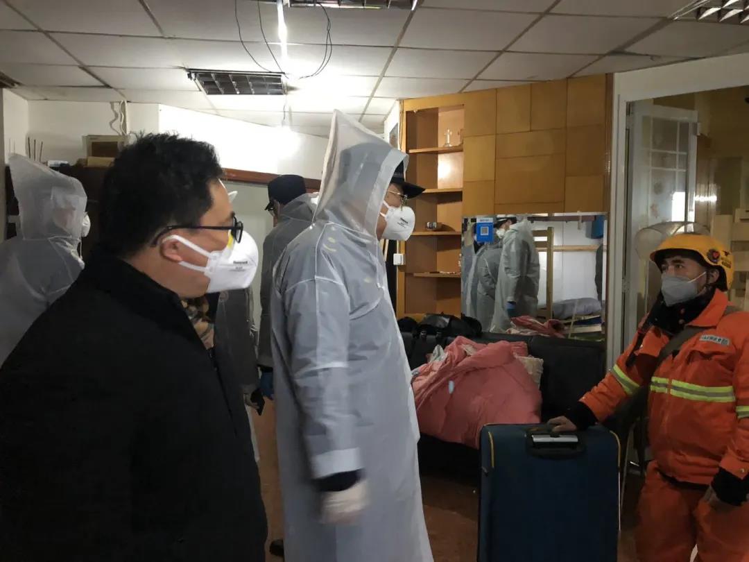 打好人民战“疫”上海80后“小巷总理”的“三种*器武**”