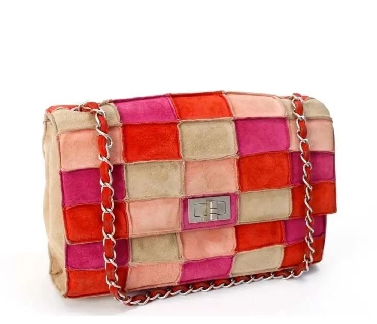 bella和kendall走秀,金泫雅显眼包