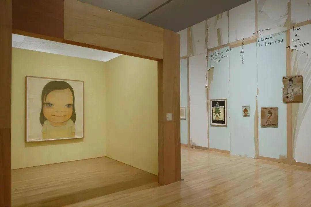 画“古怪小孩”拍出1.9亿天价的帅大叔，超越草间弥生，成日本最贵艺术家