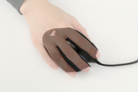 海盗船sabrergbpro游戏鼠标体验,海盗船rgb鼠标好用吗