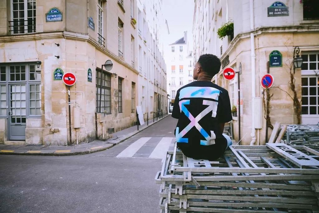 泡菲律宾火辣女孩、上身菲律宾牌子RHUDE是每一个潮人的幻想吧？