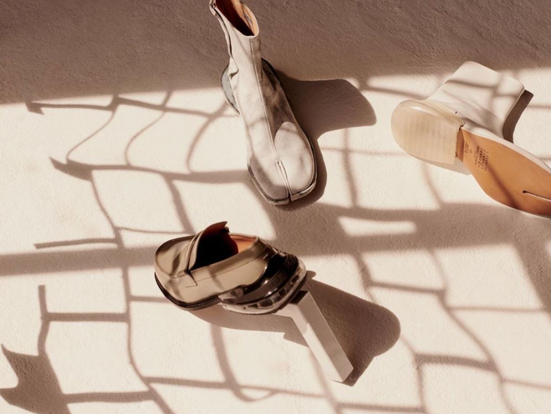穿了两只不同鞋子发朋友圈,发现时髦的女人都在穿这3双鞋