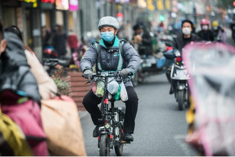 滴滴代驾司机跑腿服务,滴滴代驾小哥已上线