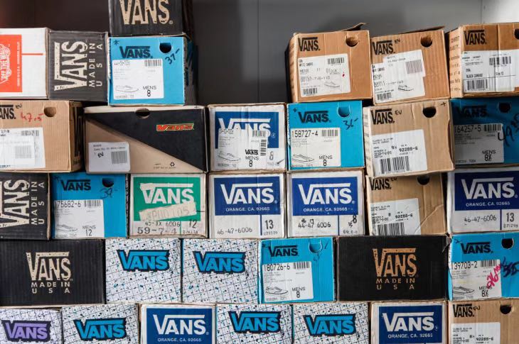 当弟弟们还在排队抢鞋的时候，*靠我**着这些千元鞋盒甩他们十年