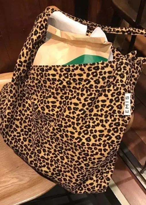 比较实惠的设计师品牌包包,设计师品牌的包包推荐