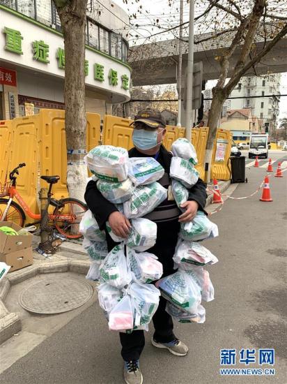 星火成炬抗疫中的00后,广州战疫星火成炬