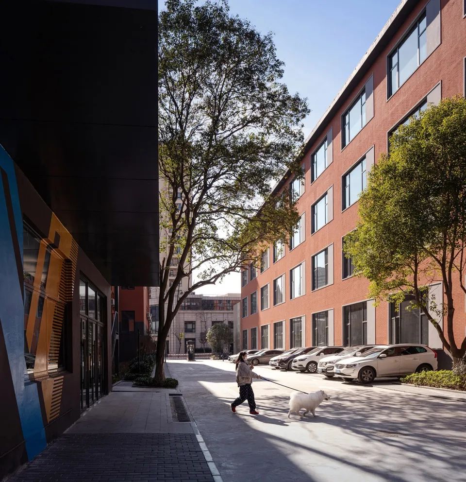 新作|工业锈址的潮流变身-NIUZONE新联地带/三益建筑设计有限公司