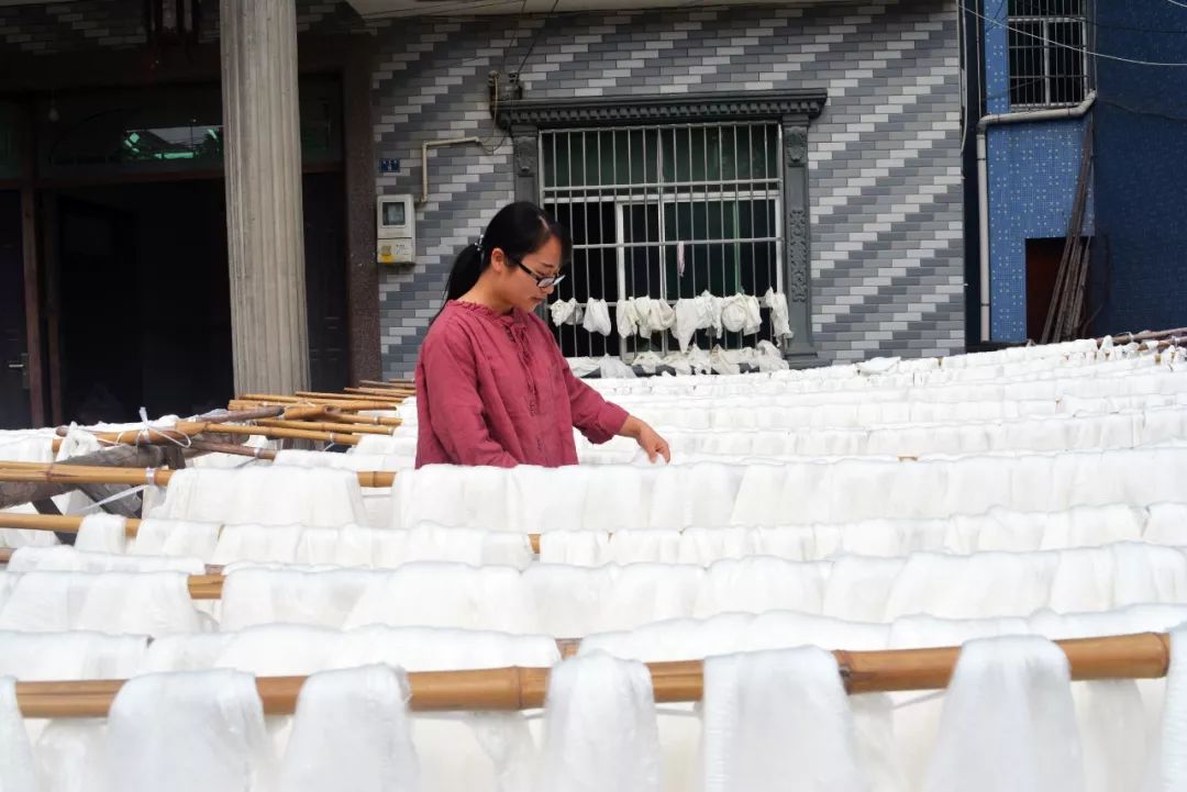 蚕丝被相关报道,桑蚕丝被曝光