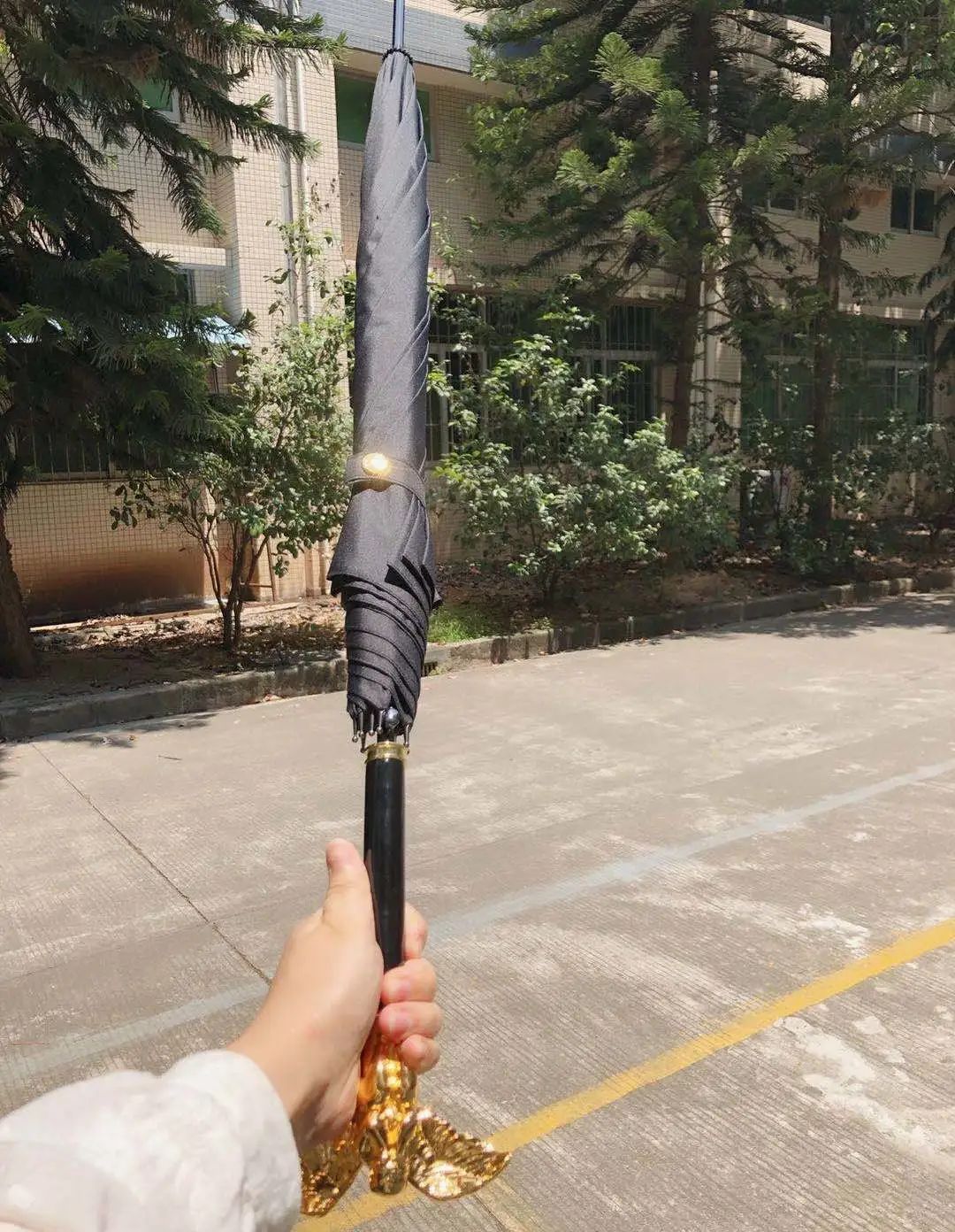 雨伞劳斯莱斯原声,劳斯莱斯最便宜的一款雨伞