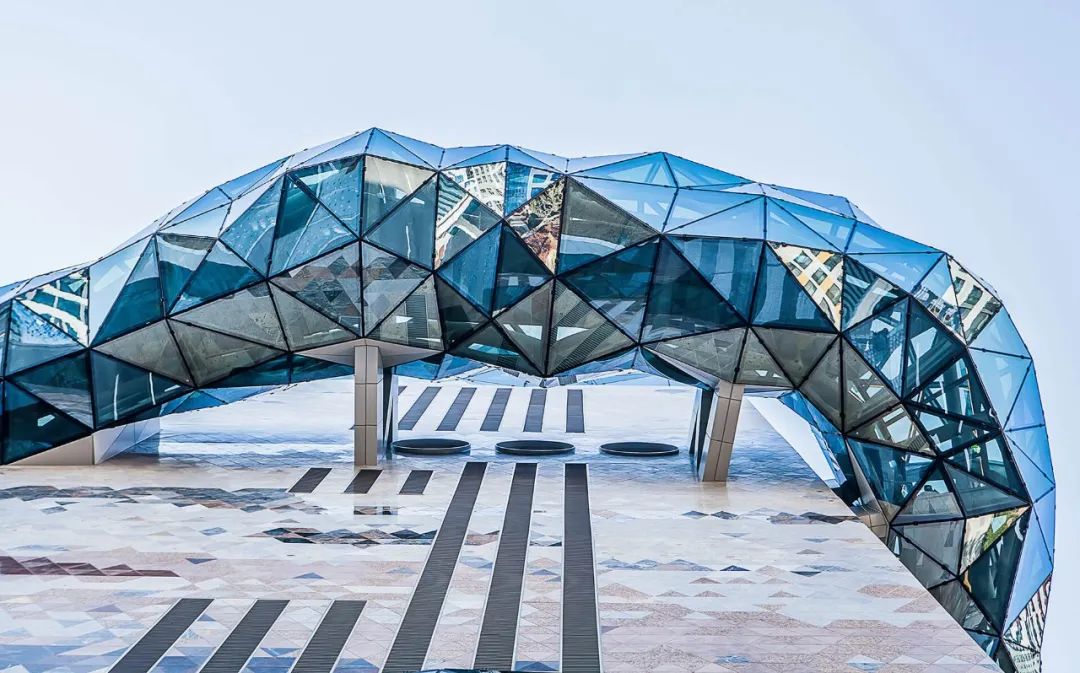 东京11层24小时餐饮娱乐楼、曼谷灵魂级社区商业、首尔梦幻级最美百货……这一季的全球网红“小商业”亮爆了