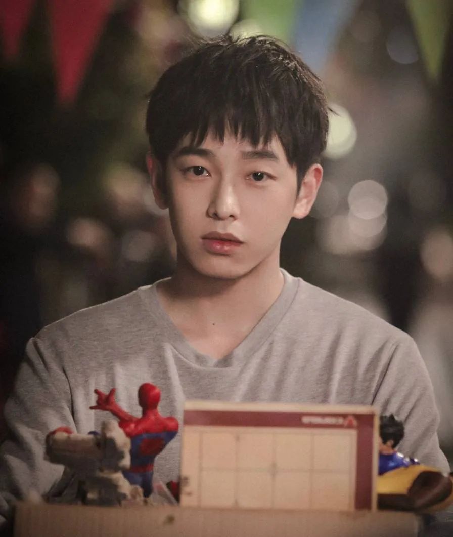 比起偶像恋爱,欺骗更令人伤心吧?