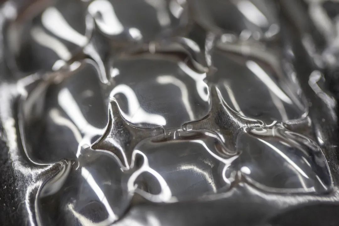 既能斜挎又能双肩背的背包推荐,可隐藏肩带的双肩背包