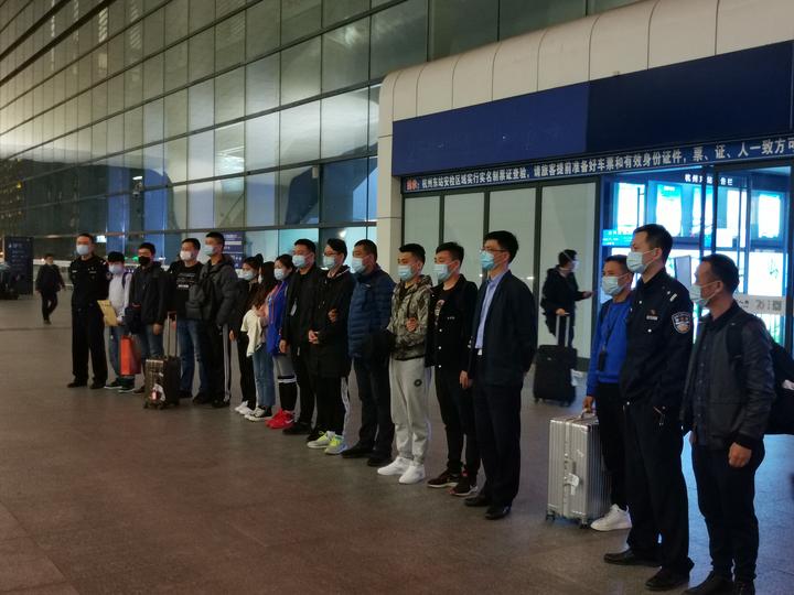 诈骗犯开直播两年赚800万,为诈骗集团解封账号95后小伙