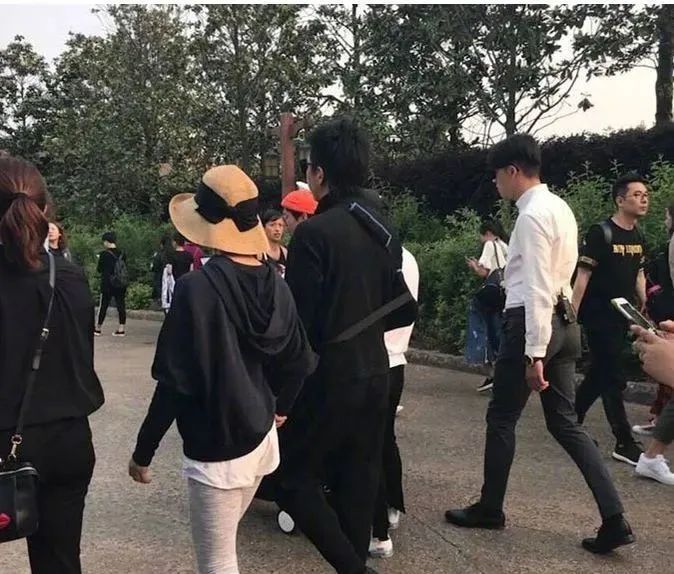 孙俪同款遮阳防晒帽60头围,孙俪同款遮阳防晒帽打蝴蝶结