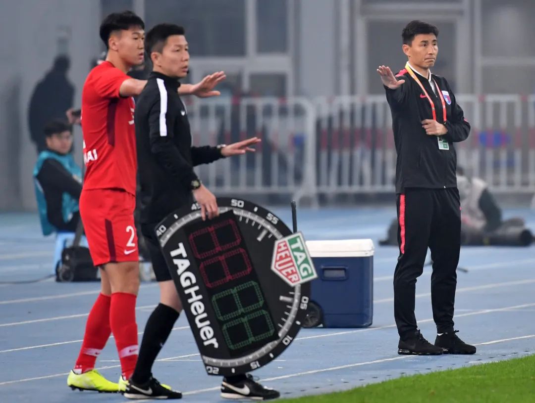 fifa归化新规,一场足球比赛换几个人