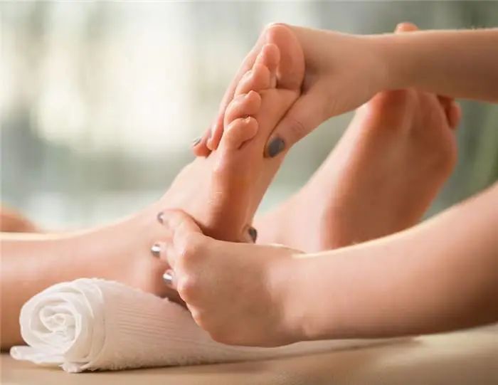 「温泉盛宴狂欢开启」只需28.1元!金水湾金水湾超大浴场两万平(单人洗浴+游泳),游玩旅行的快乐,内含洗浴,游泳,汗蒸,大屏观影