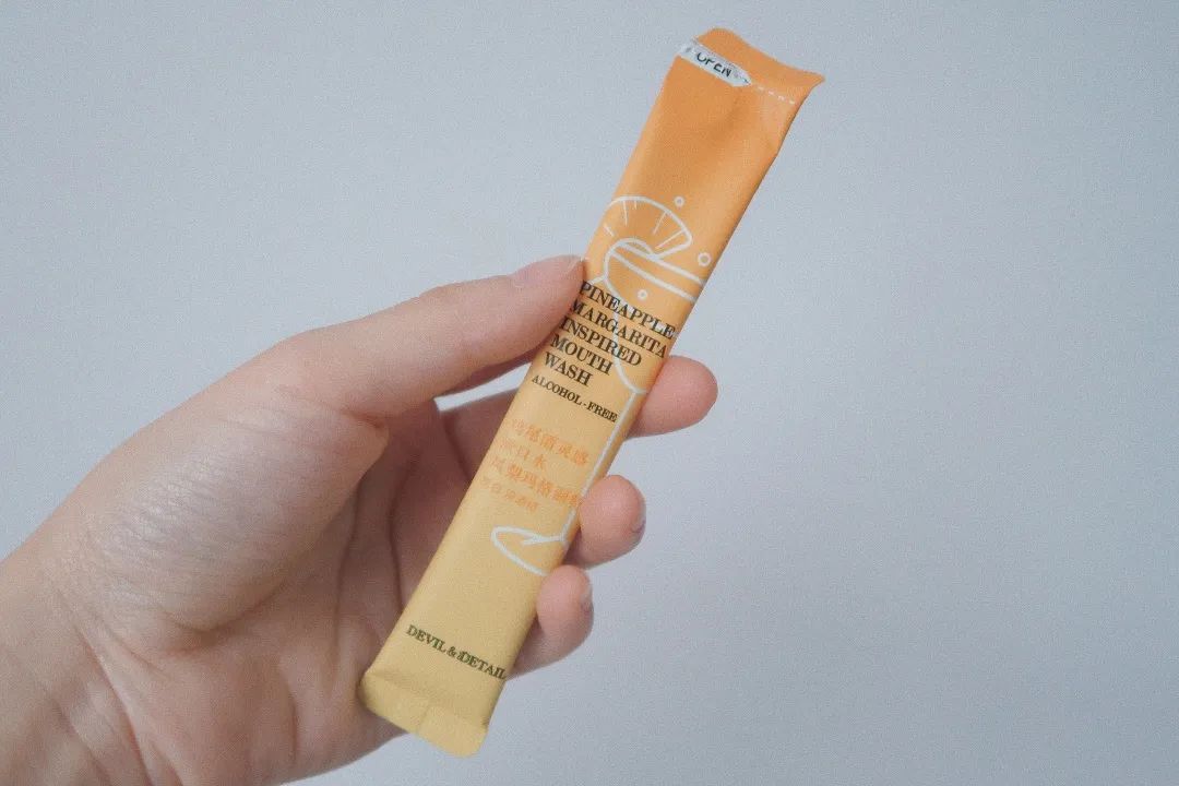 玻璃瓶水瓶1500ml空瓶,朝三暮四大水瓶图片