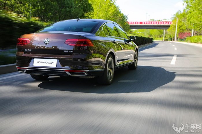 试驾新款大众迈腾380豪华版,大众迈腾380tsidsg旗舰型试驾