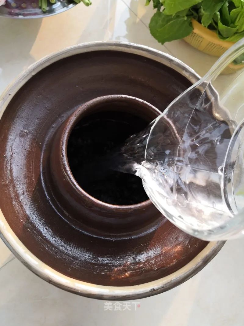 教大家做好吃爽口的四川泡菜，口感脆生，开胃解腻