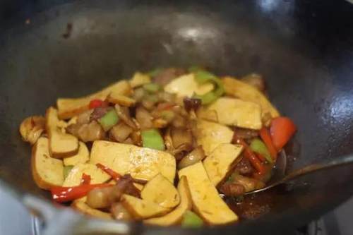 豆瓣酱豆干的做法,豆瓣酱炒豆干怎么炒好吃