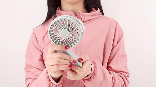 雅诗兰黛小棕瓶上线一天爆单1.6万瓶，答应我别再浪！费！钱！好吗