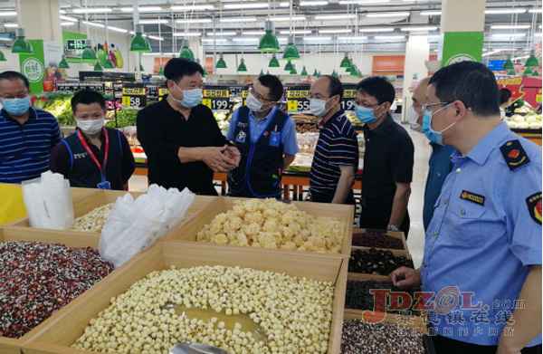 领导深入城区督导疫情防控工作,县领导到镇督导检查疫情防控工作