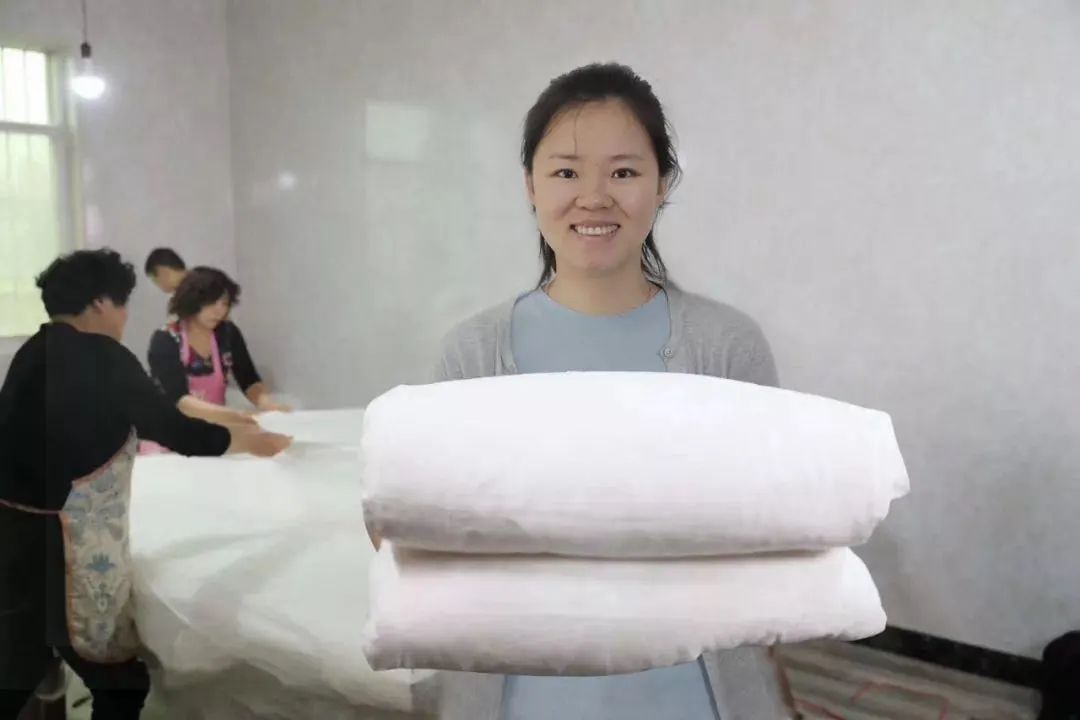 轻松两招带你揭开蚕丝被的真面目,蚕丝被最近新闻