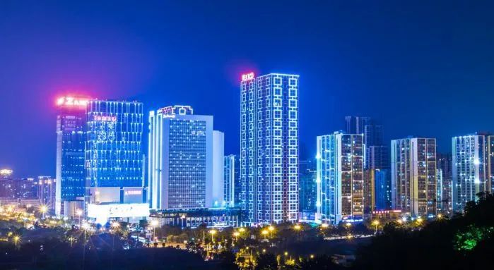 逛吃游玩的城市,城中区地标建筑推荐