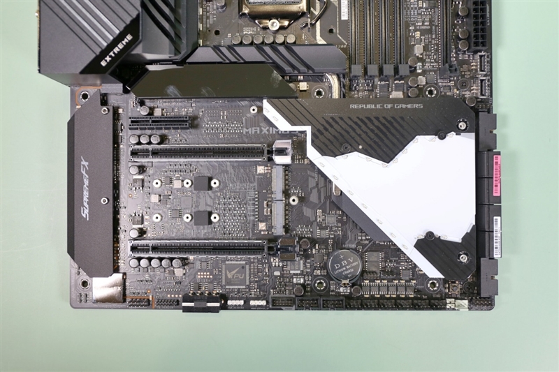 华硕ROGMAXIMUSXIIEXTREME主板评测：为什么它能值8999元