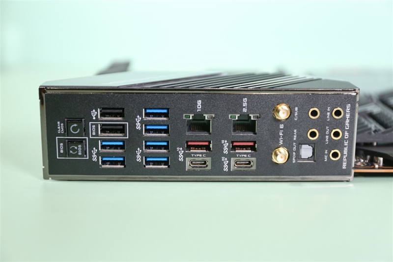 华硕ROGMAXIMUSXIIEXTREME主板评测：为什么它能值8999元